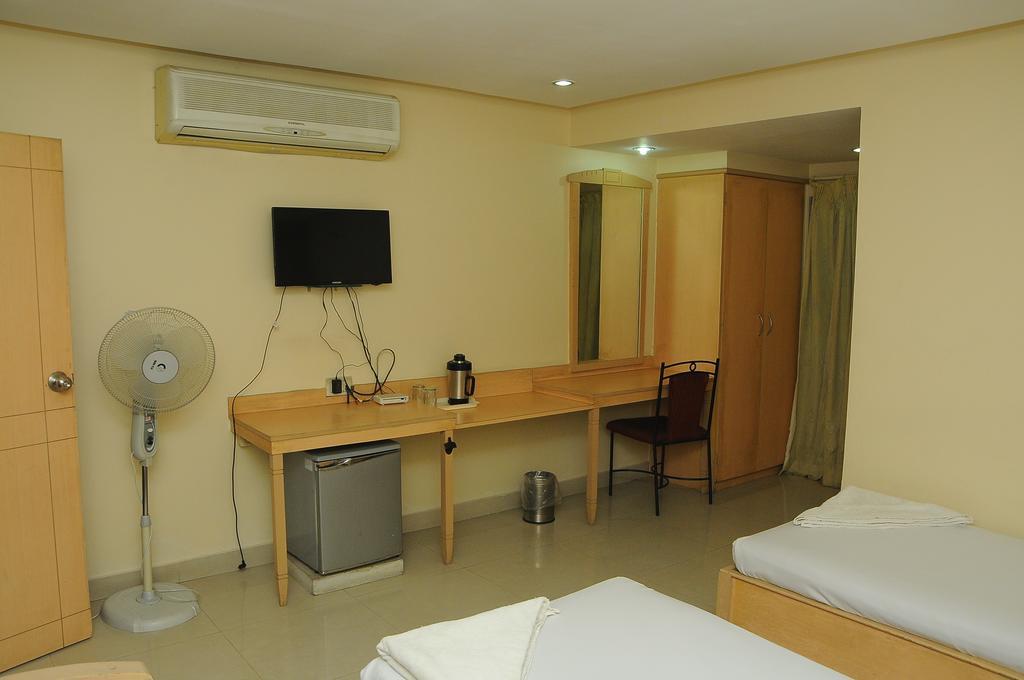 Hotel Padmini Residency Hyderabad Eksteriør billede